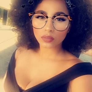 Meet your Posher, Serena